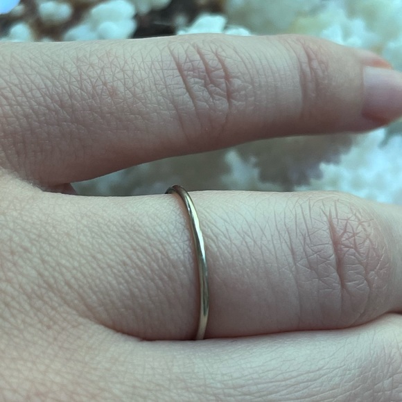 Handmade 18k white gold stacking band - Picture 3 of 3